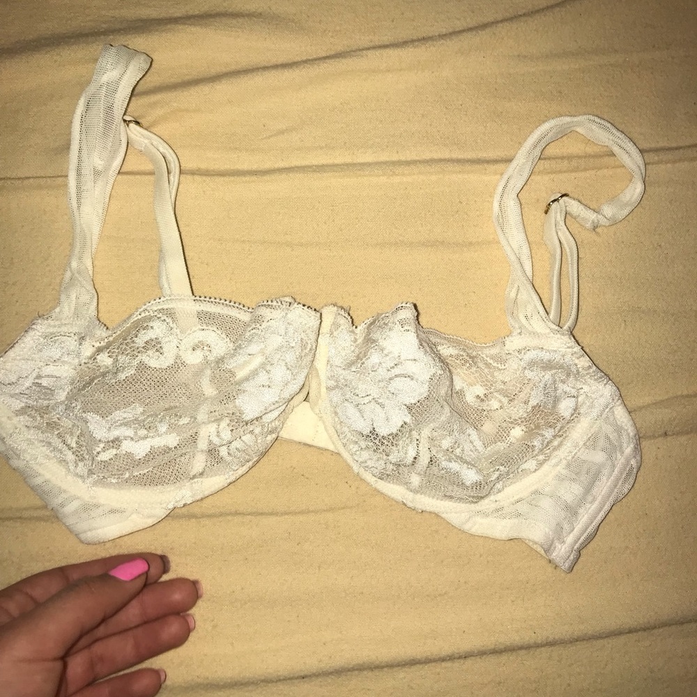 Victoria Secret cream lace bra